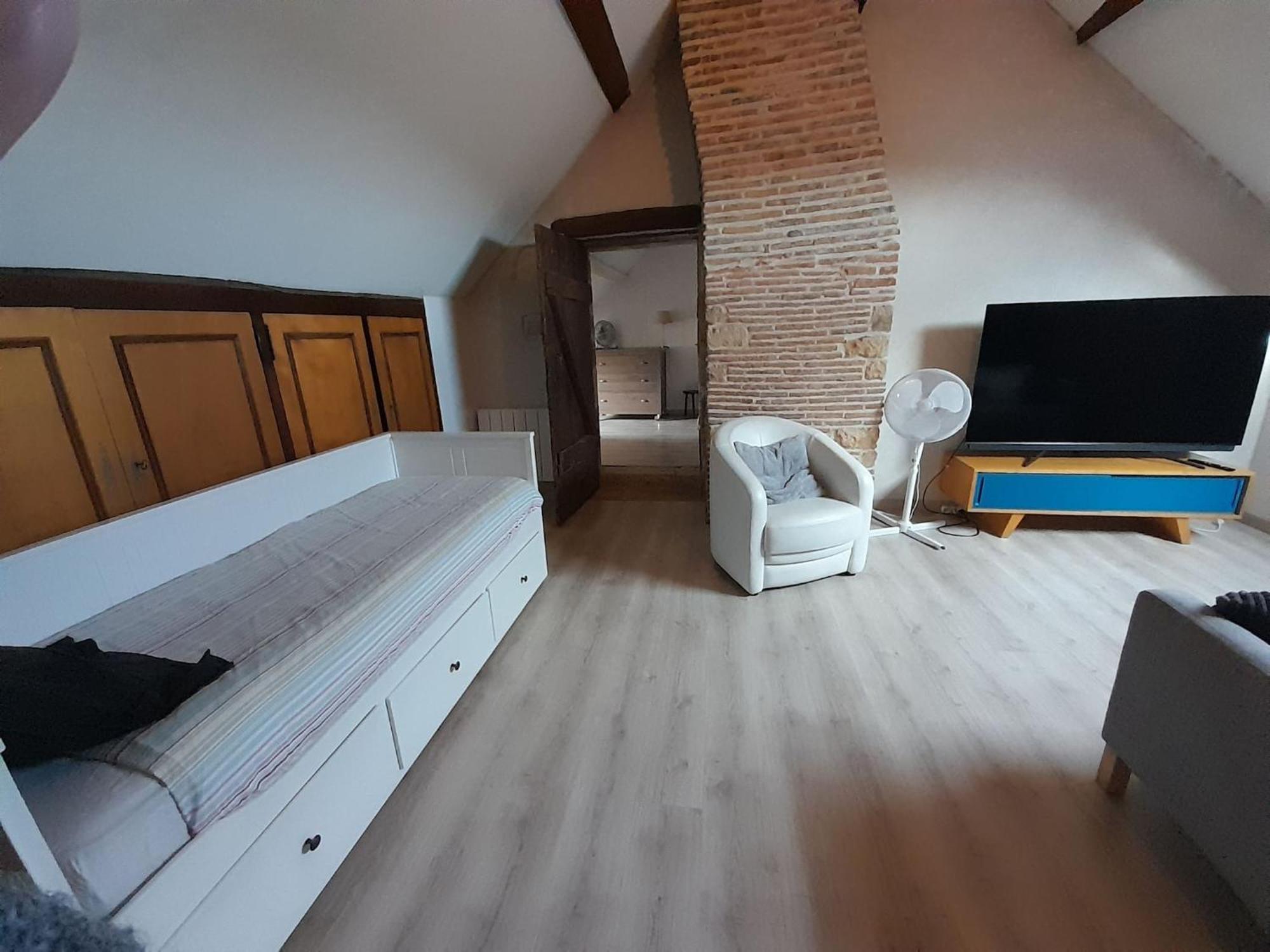 Les Anciennes Ecuries Du Chateau Vatan Zewnętrze zdjęcie